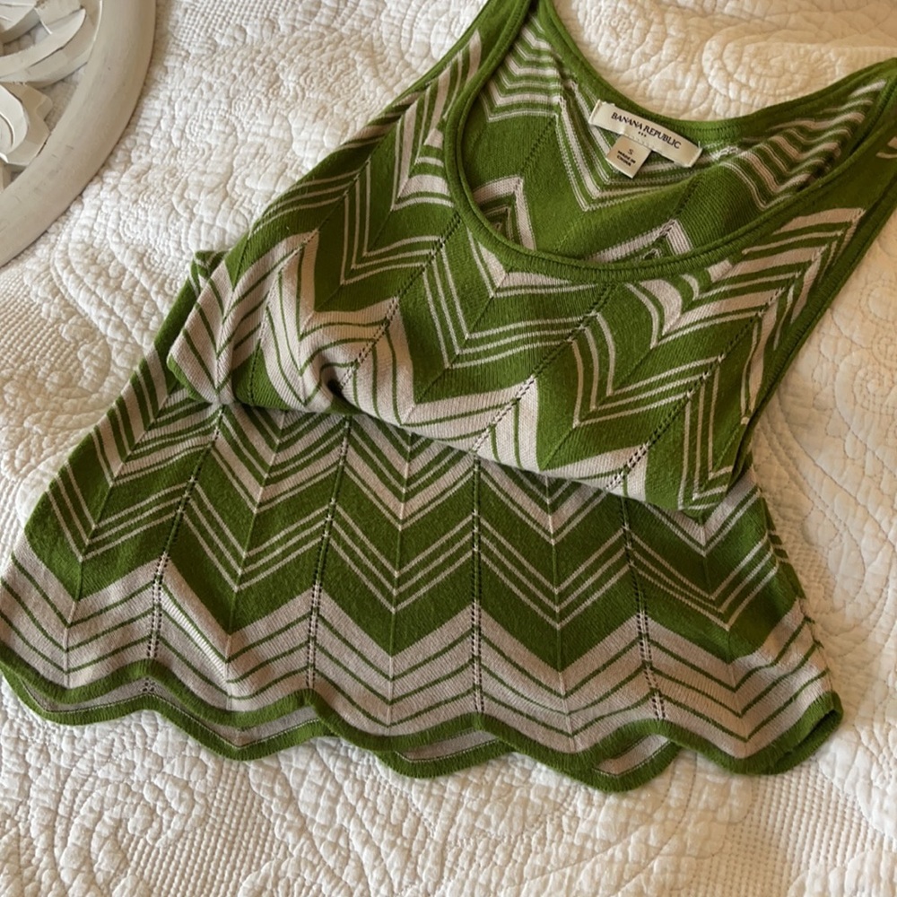 Banana Republic light sweater tank